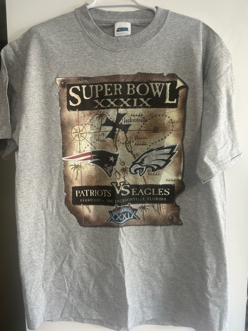 Gray Super Bowl XXXIX Patriots vs Eagles Short Sleeve Tee